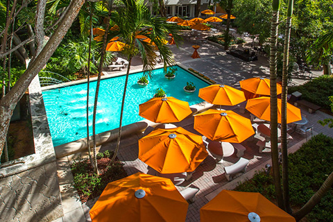 Umbrellas and fountain in Coral Gables at the University of Miami